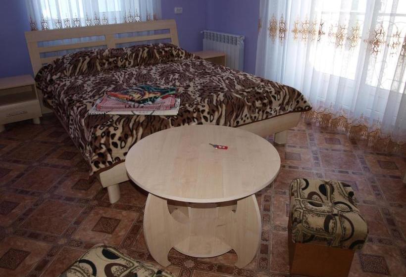 فندق صغير Guest House Naazove