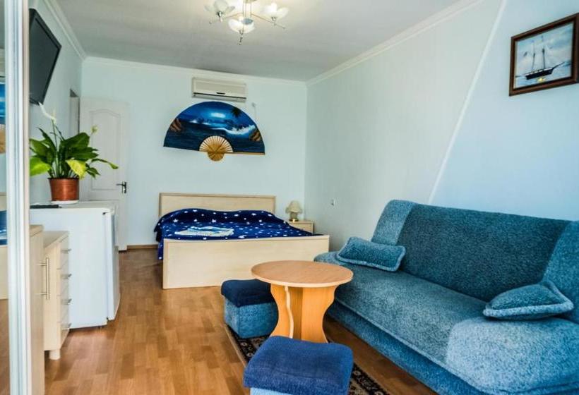 ユースホステル Guest House Naazove