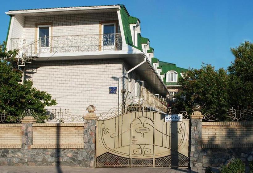 호스텔 Guest House Naazove