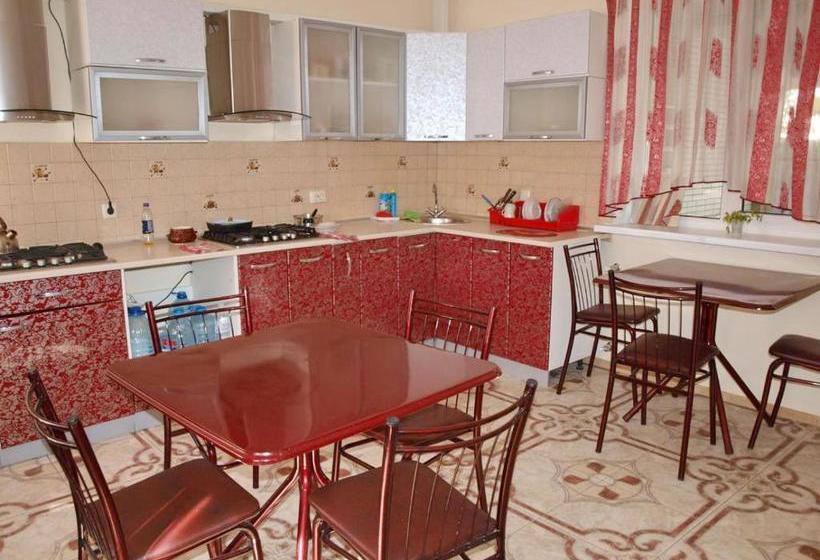 ユースホステル Guest House Naazove