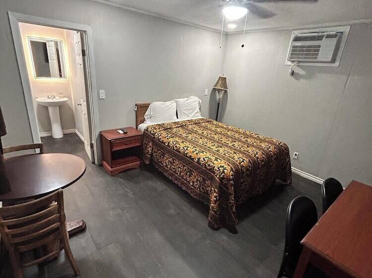 호스텔 Hill Country Inn