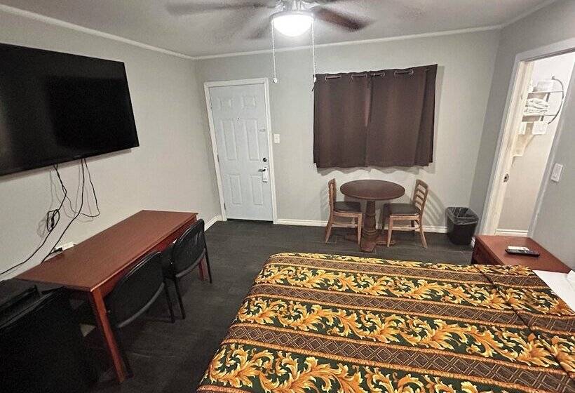 호스텔 Hill Country Inn