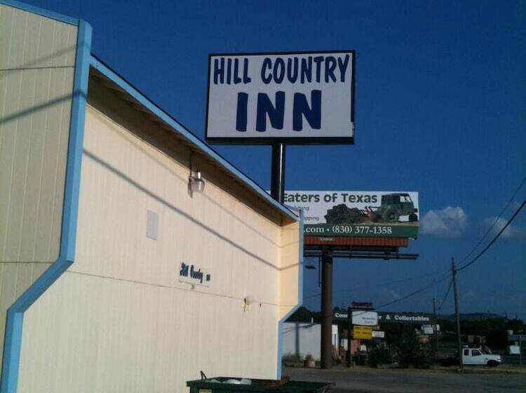 הוסטל Hill Country Inn