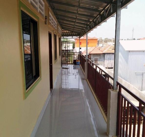 הוסטל Phalla Riverside