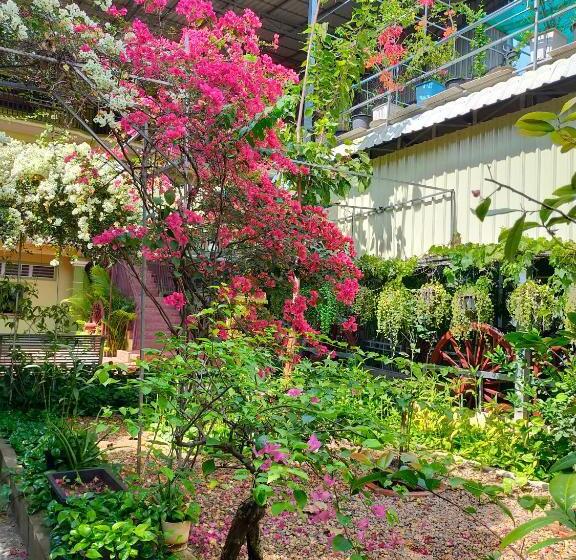 Schronisko Phalla Riverside