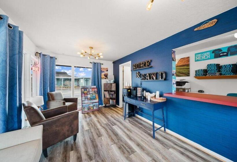 הוסטל Surf & Sand Inn