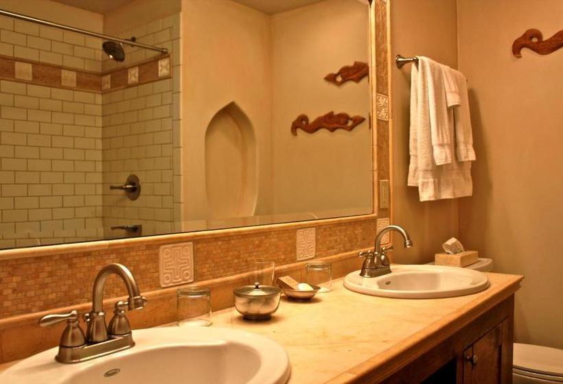 فندق صغير The Emerald Iguana Inn