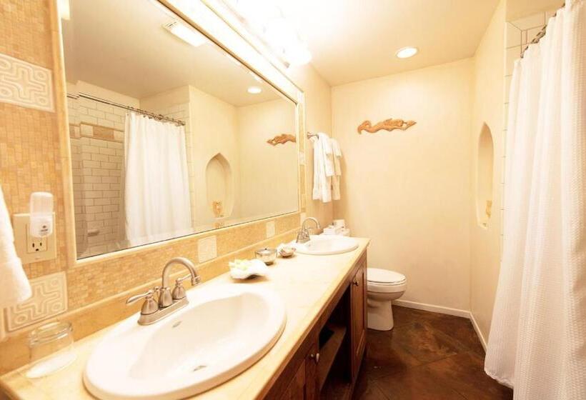 فندق صغير The Emerald Iguana Inn