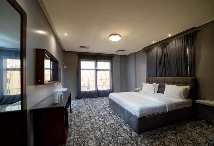 Golden Garden Al Corniche