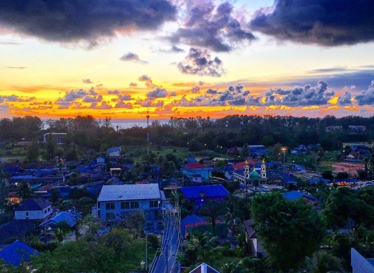 Happy Place Official