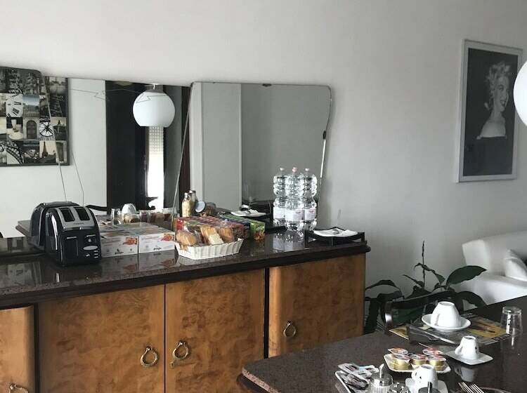 فندق Via Roma Suite