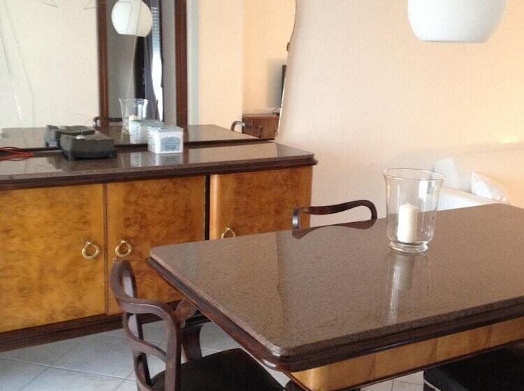 فندق Via Roma Suite