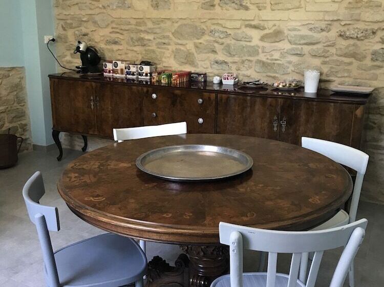 בית מלון כפרי Ripari Di Giobbe