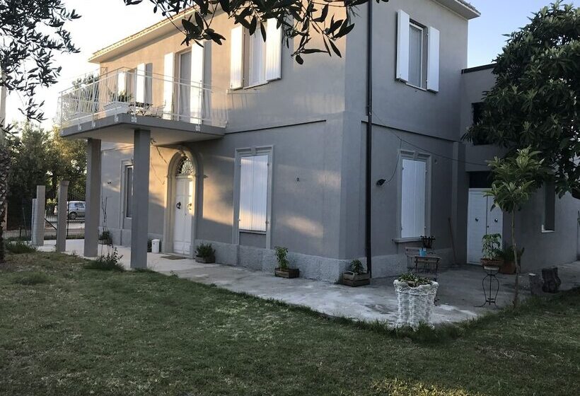 בית מלון כפרי Ripari Di Giobbe