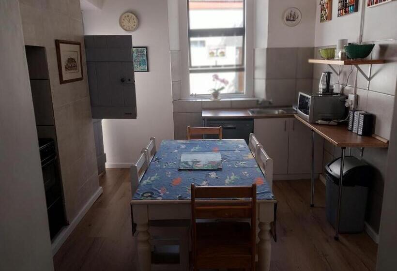 بنسيون Arnheim Guesthouse