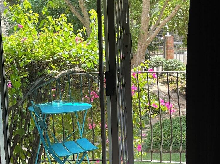 ペンション De Witt E Guest House