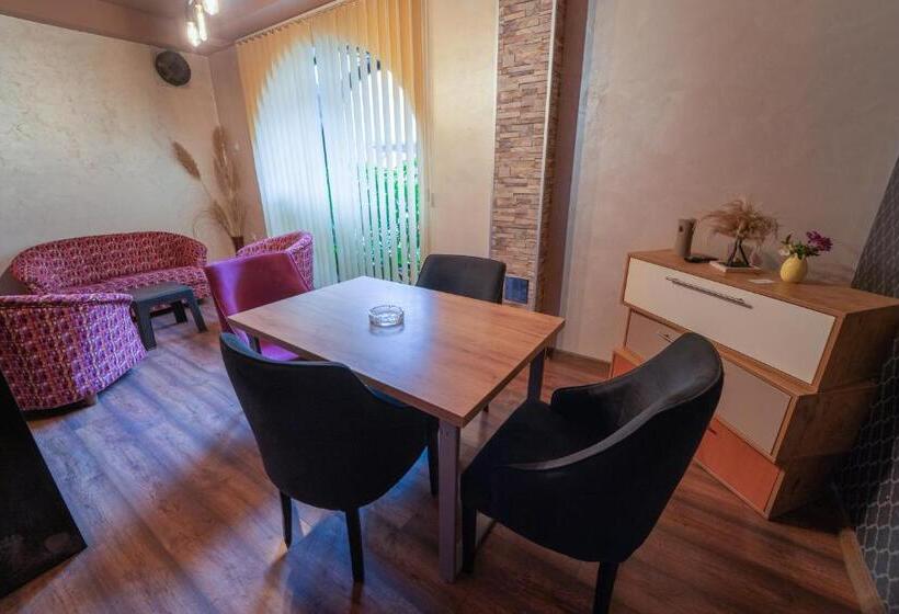 پانسیون Guest House Babilon