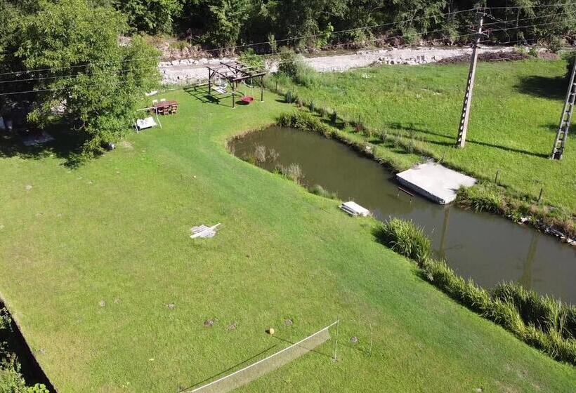 펜션 Guest House Piatra Craiului