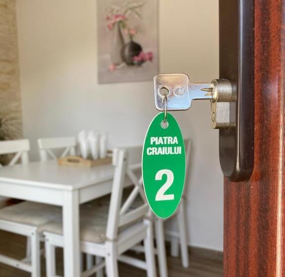 펜션 Guest House Piatra Craiului
