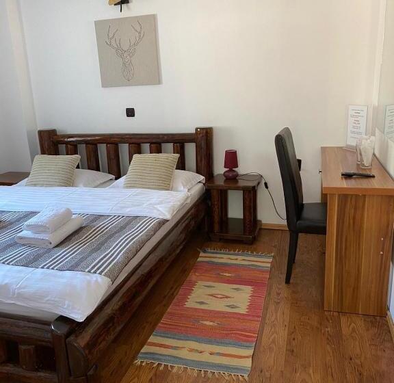 펜션 Guest House Piatra Craiului