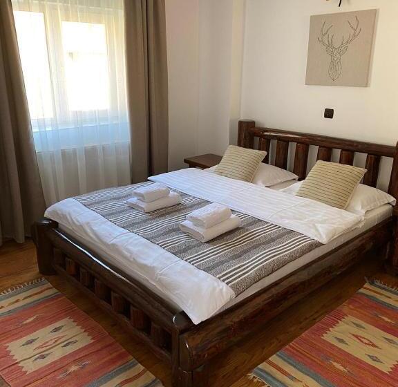 펜션 Guest House Piatra Craiului