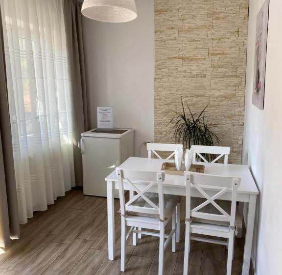 펜션 Guest House Piatra Craiului