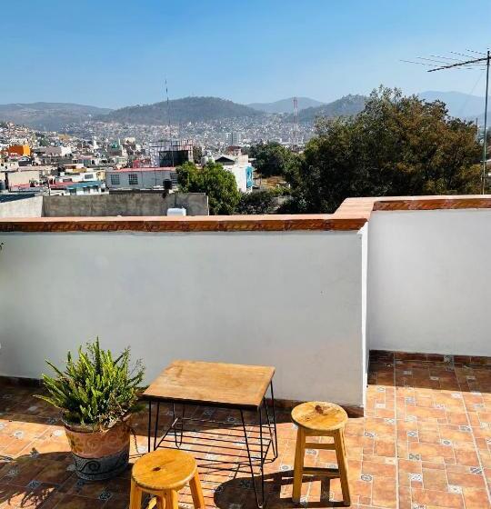 Пансион Hostal Makea Pachuca