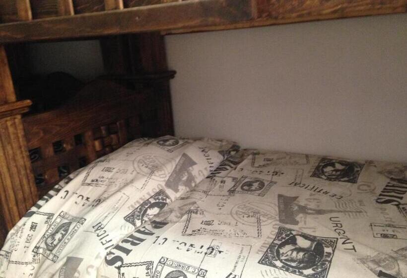 بنسيون Hostal Makea Pachuca