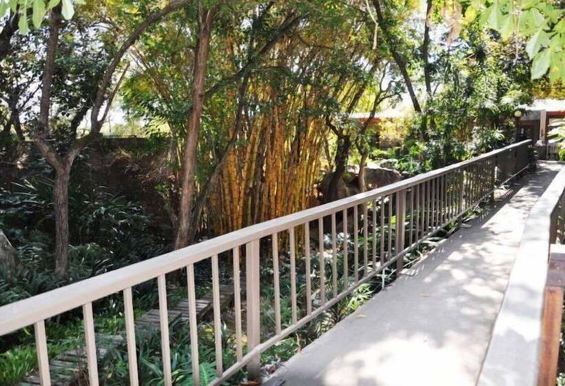 ペンション Lost Trail Bed And Breakfast