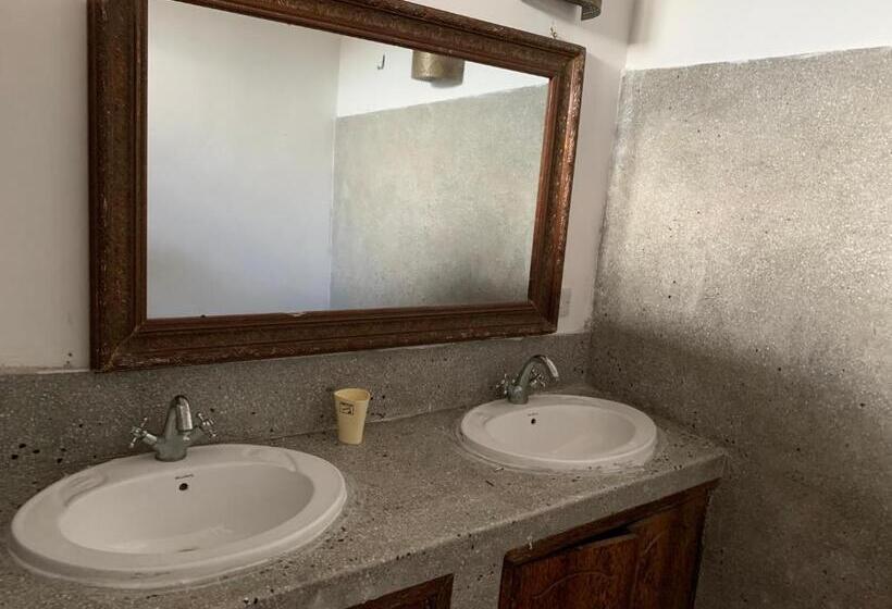 پانسیون Malcom Residence