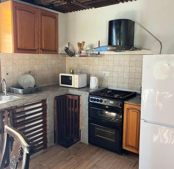 پانسیون Malcom Residence