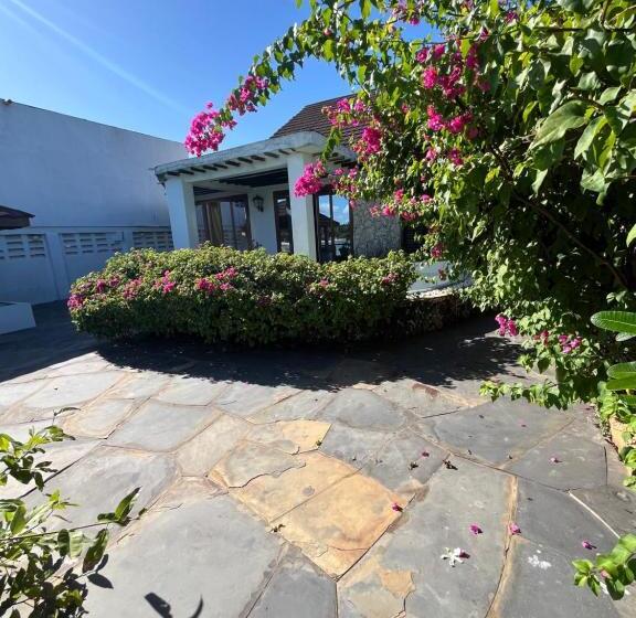 پانسیون Malcom Residence