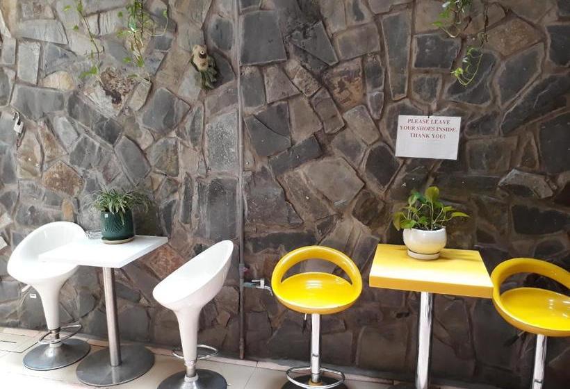 پانسیون Miss Loi Guest House