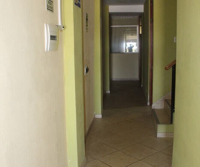 ペンション Posada De Percybal Lago Inn