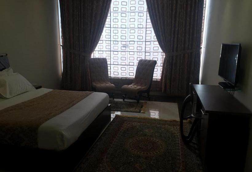 پانسیون Sts Smart Suites
