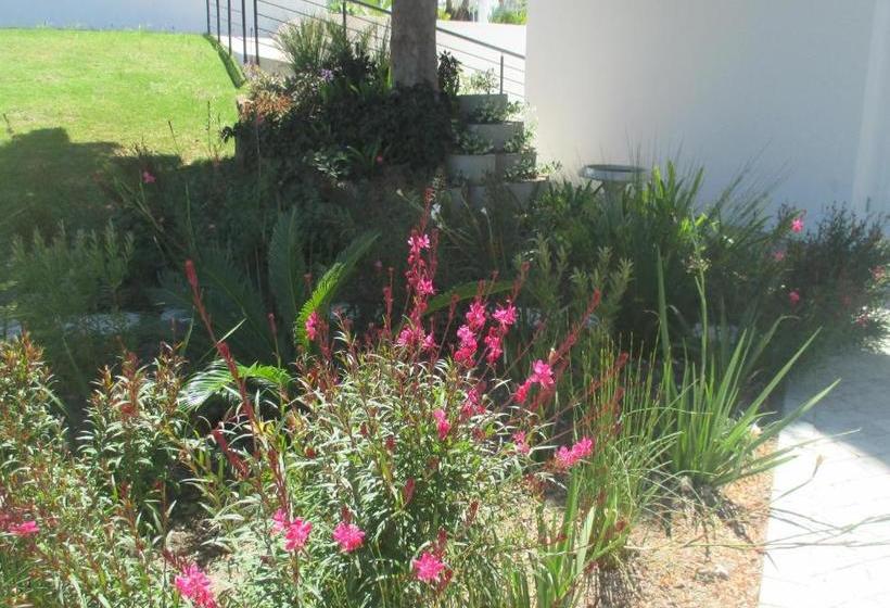 Пансион Westhill Luxury Guest House