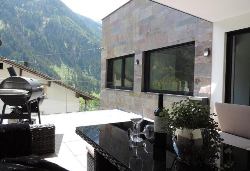 Aparthotel Adrenalin