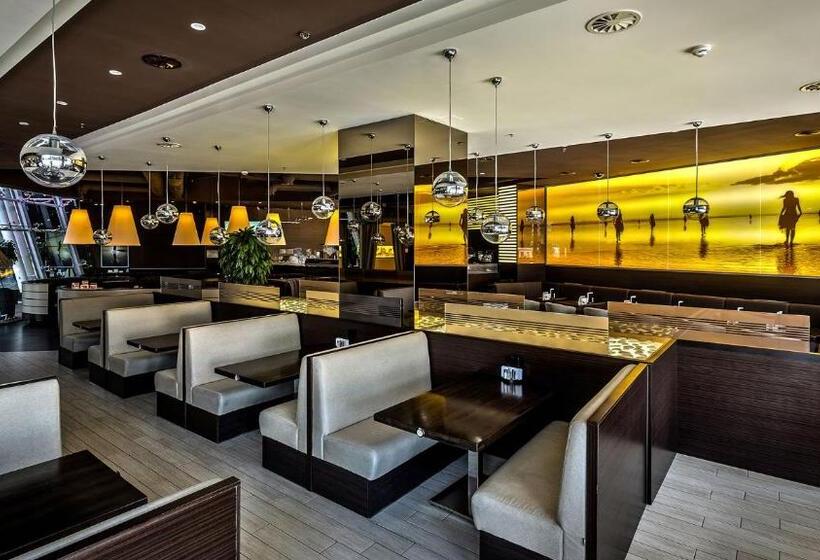 Best Apartments In Most City, River View