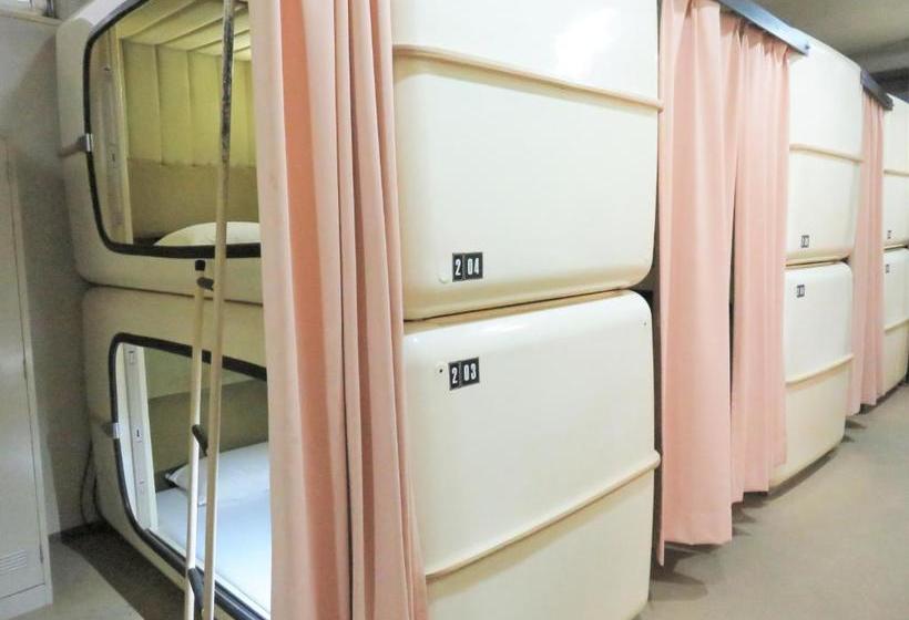 Capsule Hotel Honcho
