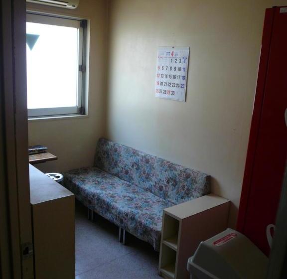 Capsule Hotel Honcho