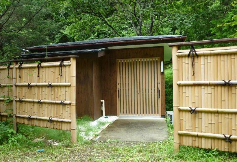 פנסיון Anzuan Nishida