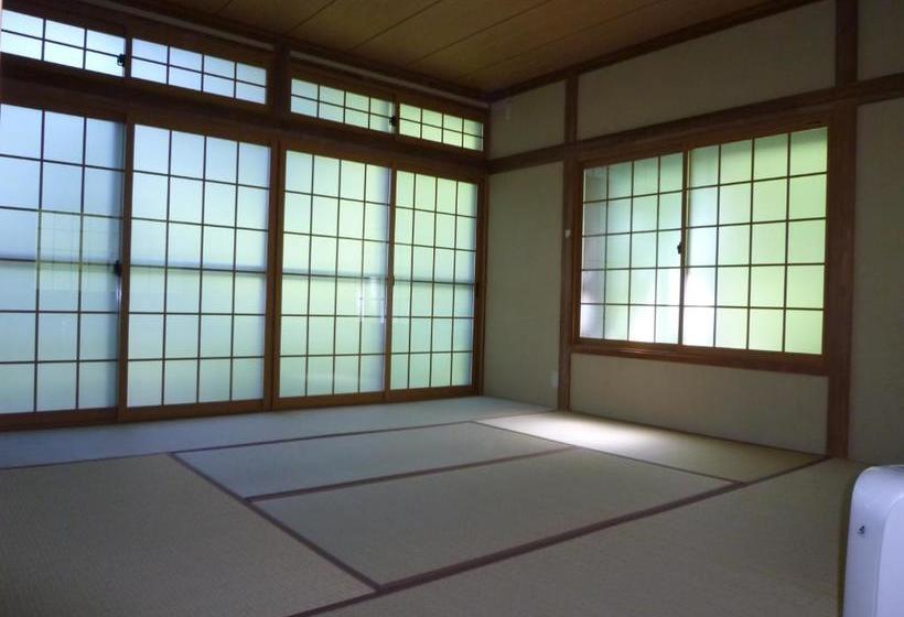 פנסיון Anzuan Nishida