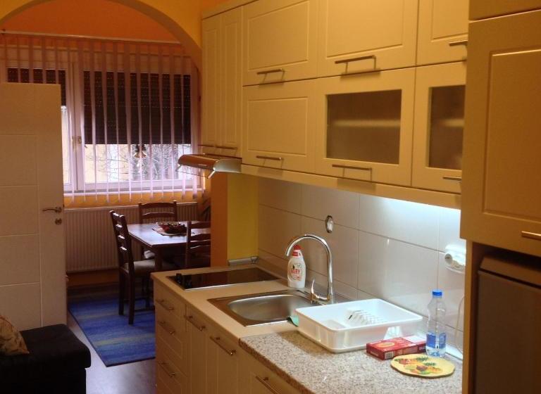 پانسیون Apartments Villa Svetlana