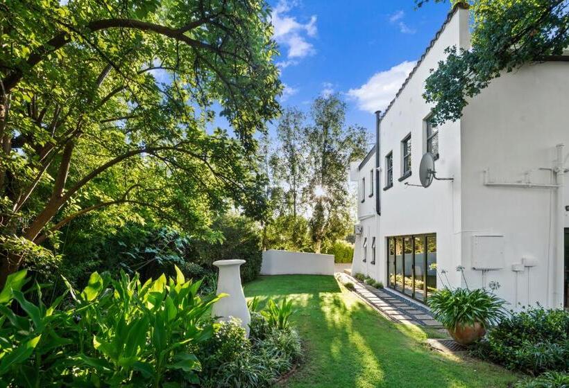 بنسيون De Akker Guest House