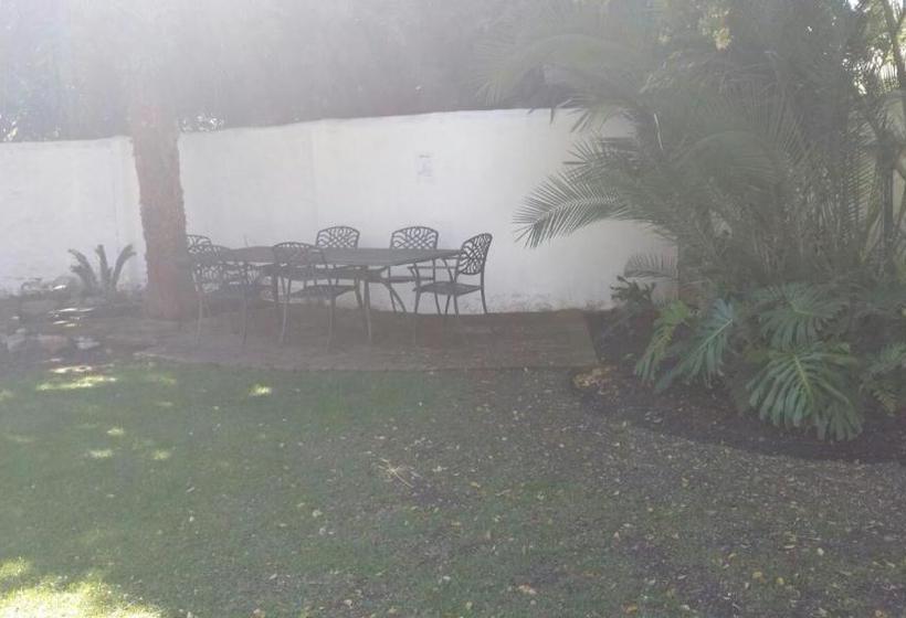 膳宿费 De Plaashuis