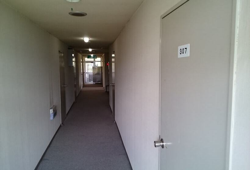 بنسيون Edelweiss Akakura