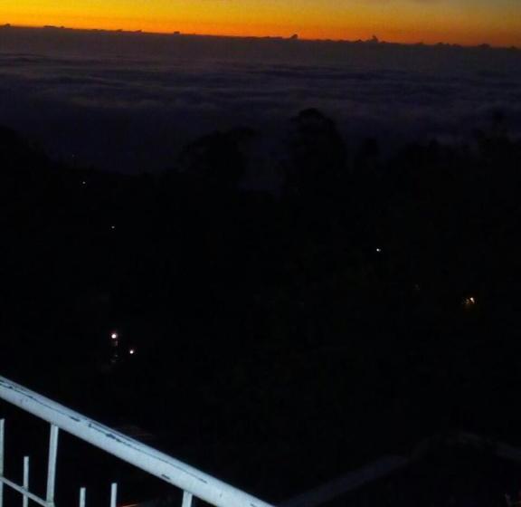 بنسيون Farah Guest Inn