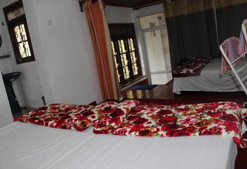 بنسيون Farah Guest Inn