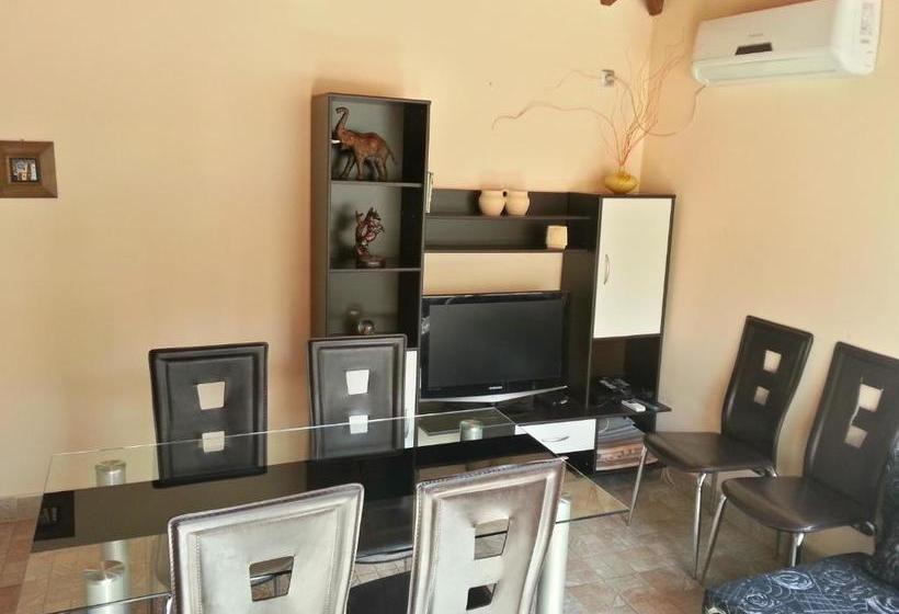 بنسيون Guest House Zora