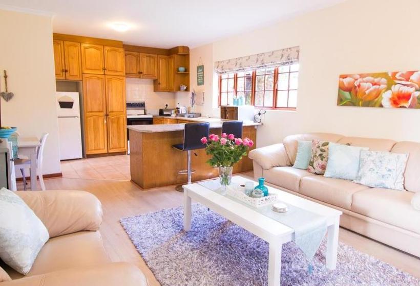 膳宿费 Lavender Lane